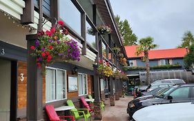 Schooner Hotel Tofino